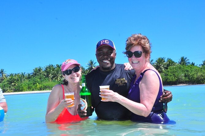 Best Party Boat Adults Only with Open Bar - Getting There: Hotel Pickup and What It Means for Your Timing