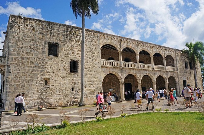 Day Trip to Santo Domingo from Punta Cana - Malecon: where you catch a Caribbean breeze break