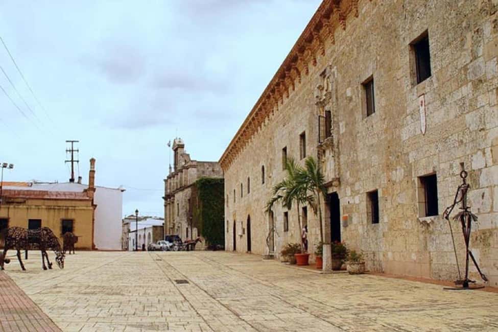 Discover Santo Domingo: Colonial History, Monuments & Lunch - Diego Colón’s Palace and the Columbus-family storyline in the Colonial Zone
