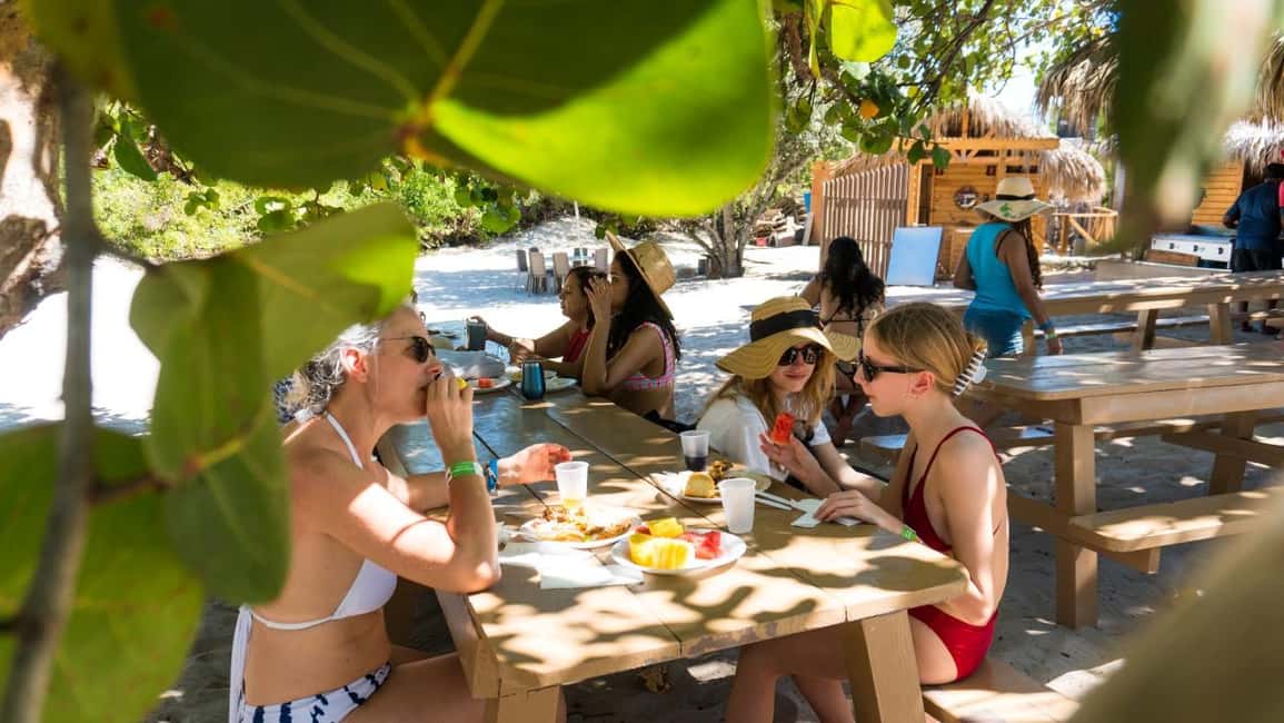 From Punta Cana or Bayahibe: Catalina Island with Snorkeling - Who this private Catalina trip is best for (and who should skip it)