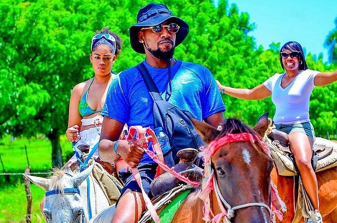 HorseBack Rinding to Macao Beach - Arriving at Macao Beach: why this stop is the point