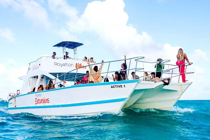Party boat, Snorkeling, Sand-bar open bar in Bávaro Beach - Price and value: what $54 covers (and where the real savings are)