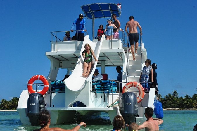 Party boat, Snorkeling, Sand-bar open bar in Bávaro Beach - Should you book this Punta Cana party boat with snorkeling?