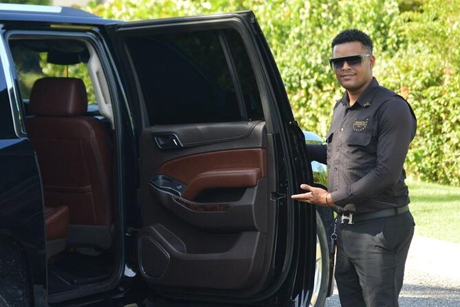 Private Airport Transfer Vip Service To/From Uvero Alto - How arrivals work at PUJ: sign, cafeteria meet points, and quick check-ins