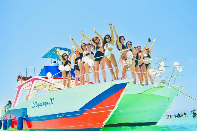 Private Catamaran wonderful Snorqueling slide & entartaiment team - What to bring (and what you can skip)