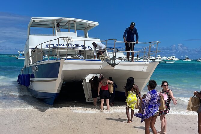 Private Luxury Charter Punta Cana Bavaro - Stop 3: Cabeza de Toro Virgin Beach and Fresh Coconuts