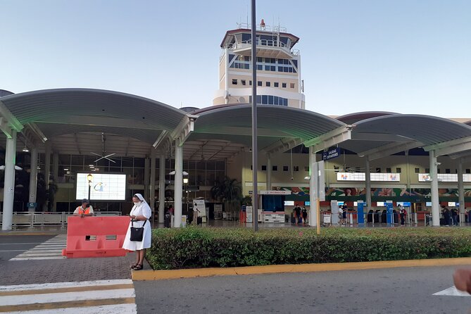 Private Transfer from PUJ airport to Punta Cana hotels - Is this good value compared to other options?