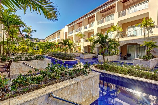 Private Transfer Punta Cana Airport to/from Hideaway by Royalton - The Day-Before SMS: Your Shortcut Through the Chaos