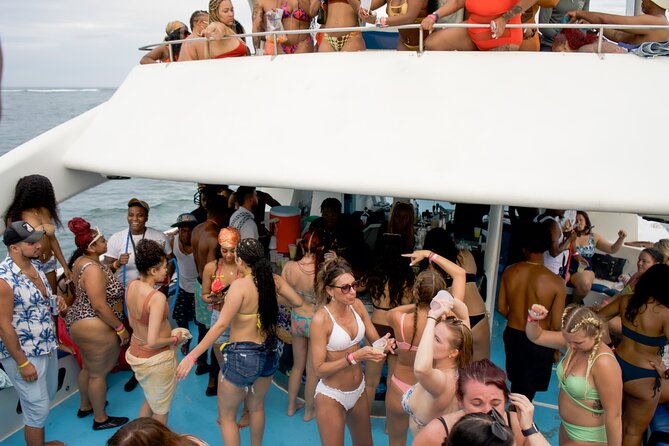 Punta Cana Booze Cruise, Snorkeling, Sand-Bar with Entertainment - Open bar and party music: what you really get after snorkel