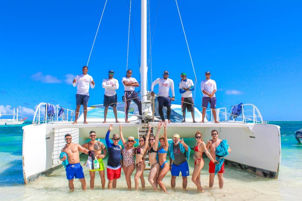 Punta Cana: Catamaran Family Tour - The natural pool swim: Caribbean relaxing time with a tourist-stop feel