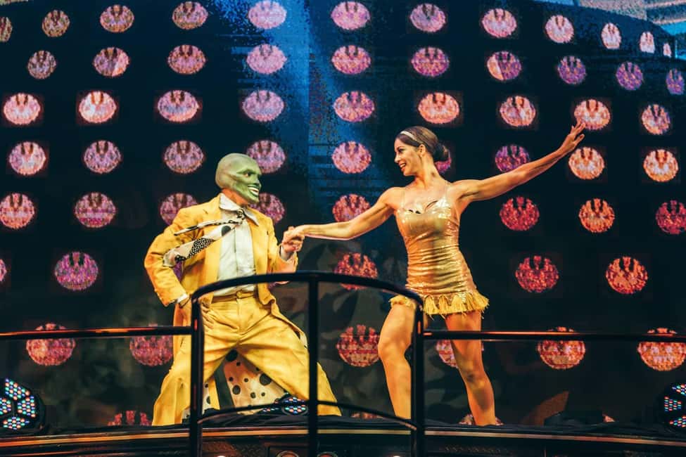 Punta Cana: CocoBongo Entry with Entertainment and Open Bar - Crowd Reality Check: What You Might Find About Space and Viewing