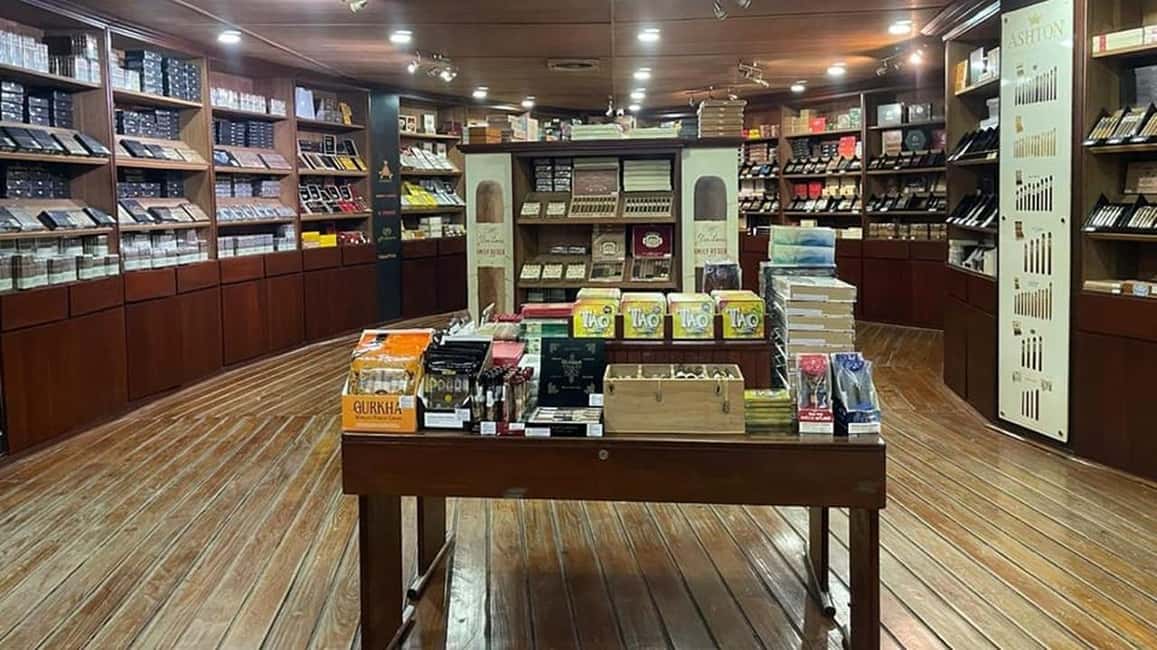 Punta Cana: Don Lucas Cigar Factory & Rum Tour with Pickup - Why the Don Lucas Artisan Complex is a smart half-day use of time