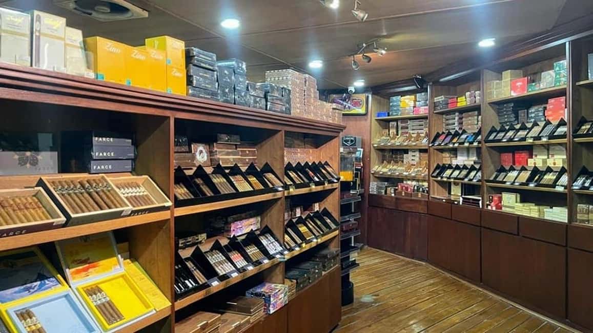Punta Cana: Don Lucas Cigar Factory & Rum Tour with Pickup - Souvenir shopping: how to leave with gifts and not regret
