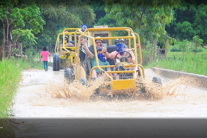 Punta Cana Family Wild Buggy Eco Adventure - The organic farm stop: coffee, chocolate, rum (and a sales moment)