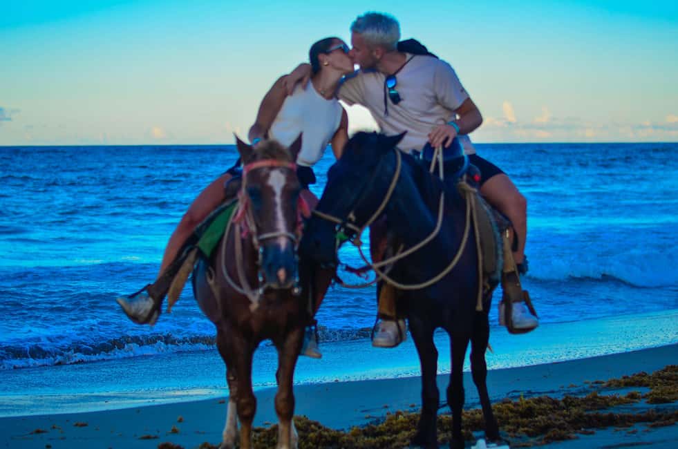 Punta Cana: Horseback Riding Tour with Sunset at Macao Beach - Short Stops on the Way Back: Stretch, Photos, and a Quick Café Stop