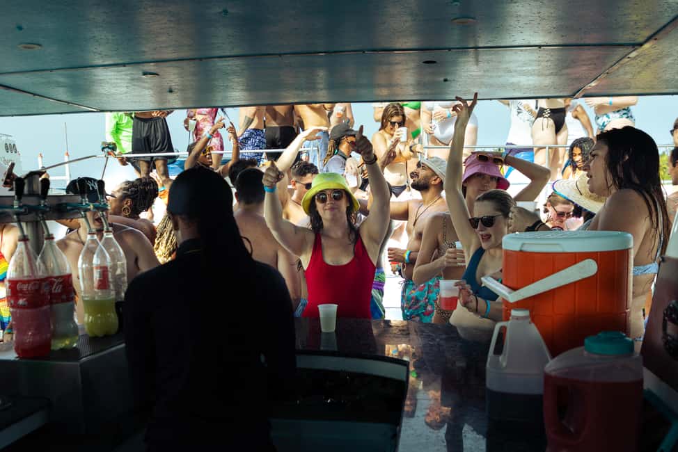 Punta Cana Party Boat (Adults only) - Getting Picked Up: Four Punta Cana Zones, One Shared Coach