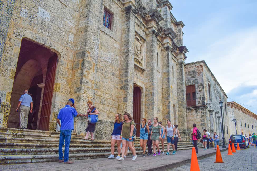 Punta Cana: Santo Domingo Day Trip with Tickets and Lunch - Guides and language: why it can feel smooth or a little chaotic