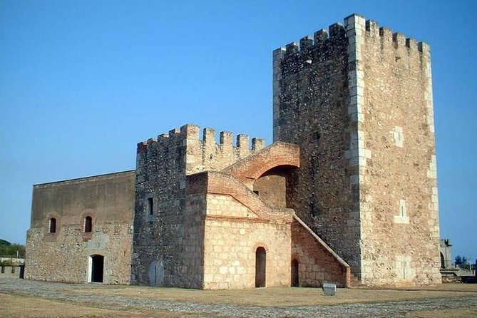 Santo Domingo City - Full Day All Inclusive Tour - Guides on the mic: what to listen for