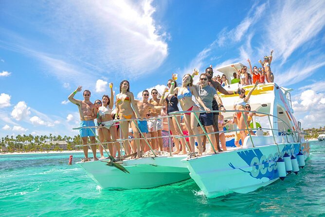 Saona Island Full Day Excursion from Punta Cana + Catamaran Party - Natural Pool + speedboat ride: short highlight, big mood shift