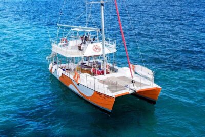 Small Group Snorkeling Cruise with Open Bar and Light Snacks - Getting started: pickup, the catamaran meet-up point, and timing that usually works