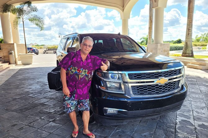 VIP Transfer from Punta Cana Airport to Punta Cana / Bavaro Hotel - The ride experience: A/C comfort plus cold drinks in the car